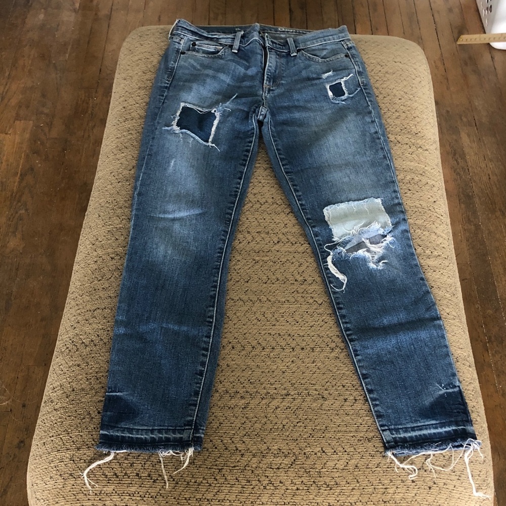 GAP Distressed Blue Jeans 25R